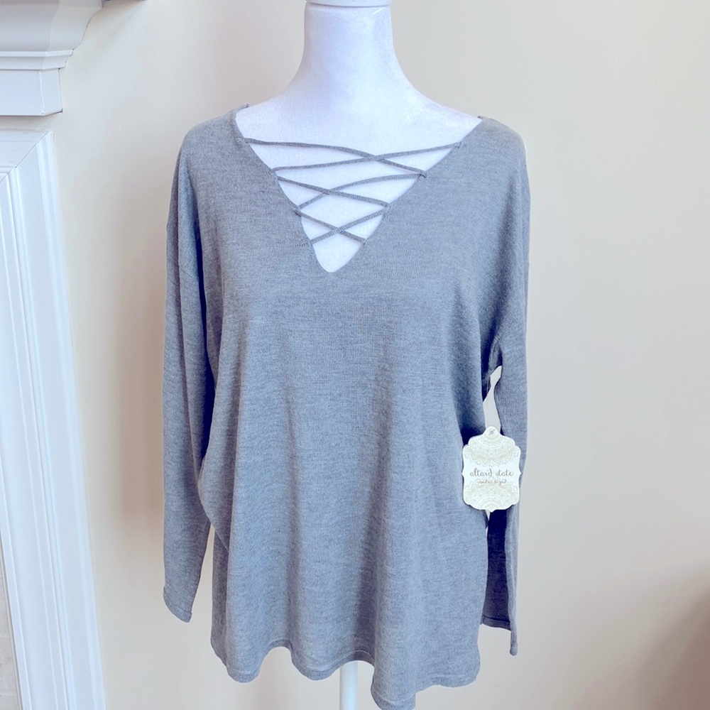 NWT ALTAR’D STATE HEATHER GRAY Criss cross lightweight sweater size small
